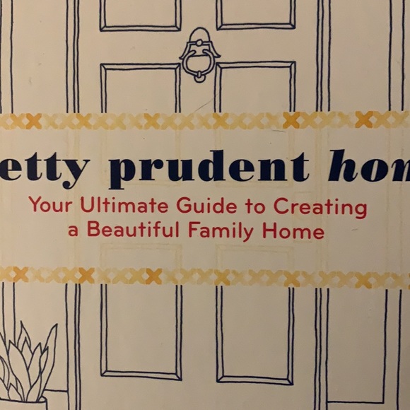 NWT! Pretty Prudent Home Book - Picture 3 of 13